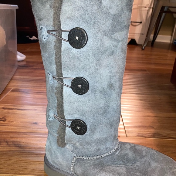 ugg bailey button tall grey